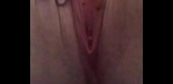  Sexy lady poking her tight pussy for me via WhatsApp vid ;)